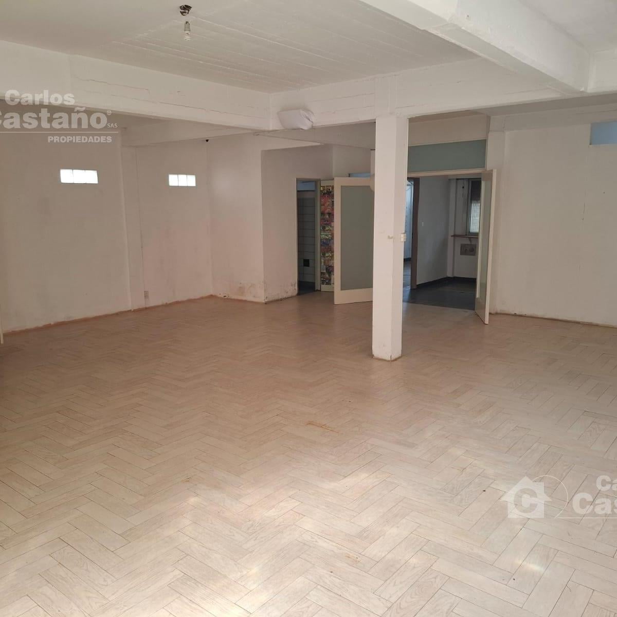 PH 3 Amb. en PB al Frente con Gran Fondo Ideal Vivienda y Comercial