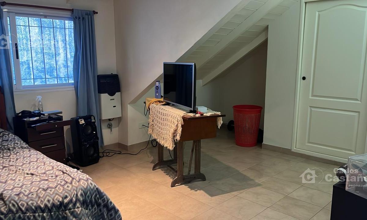 Chalet 6 Amb. en Exc. Sector de Vte. López 2
