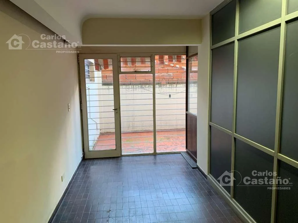 Foto de Exc. Local Comercial Sobre Av. Santa Fe, imagen 1