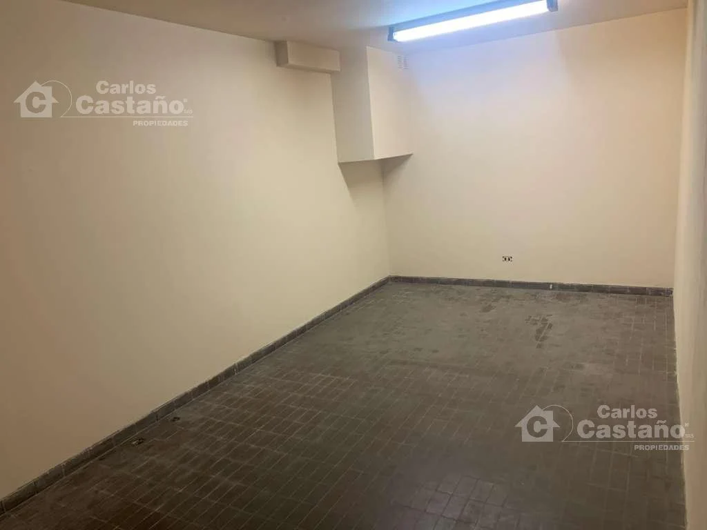 Foto de Exc. Local Comercial Sobre Av. Santa Fe, imagen 5