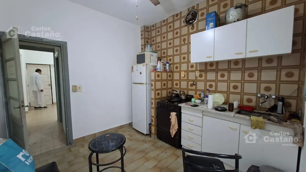 Casa con gran potencial y múltiples espacios profesionales. 2