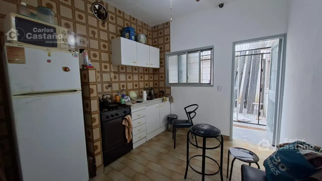 Casa con gran potencial y múltiples espacios profesionales. 4