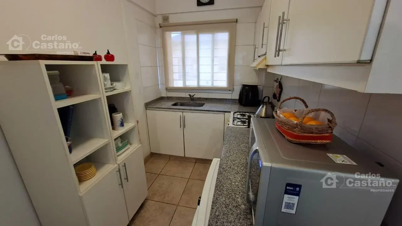 Impecable depto tipo dúplex. 103m2 con balcón, terraza y 2 cocheras 5