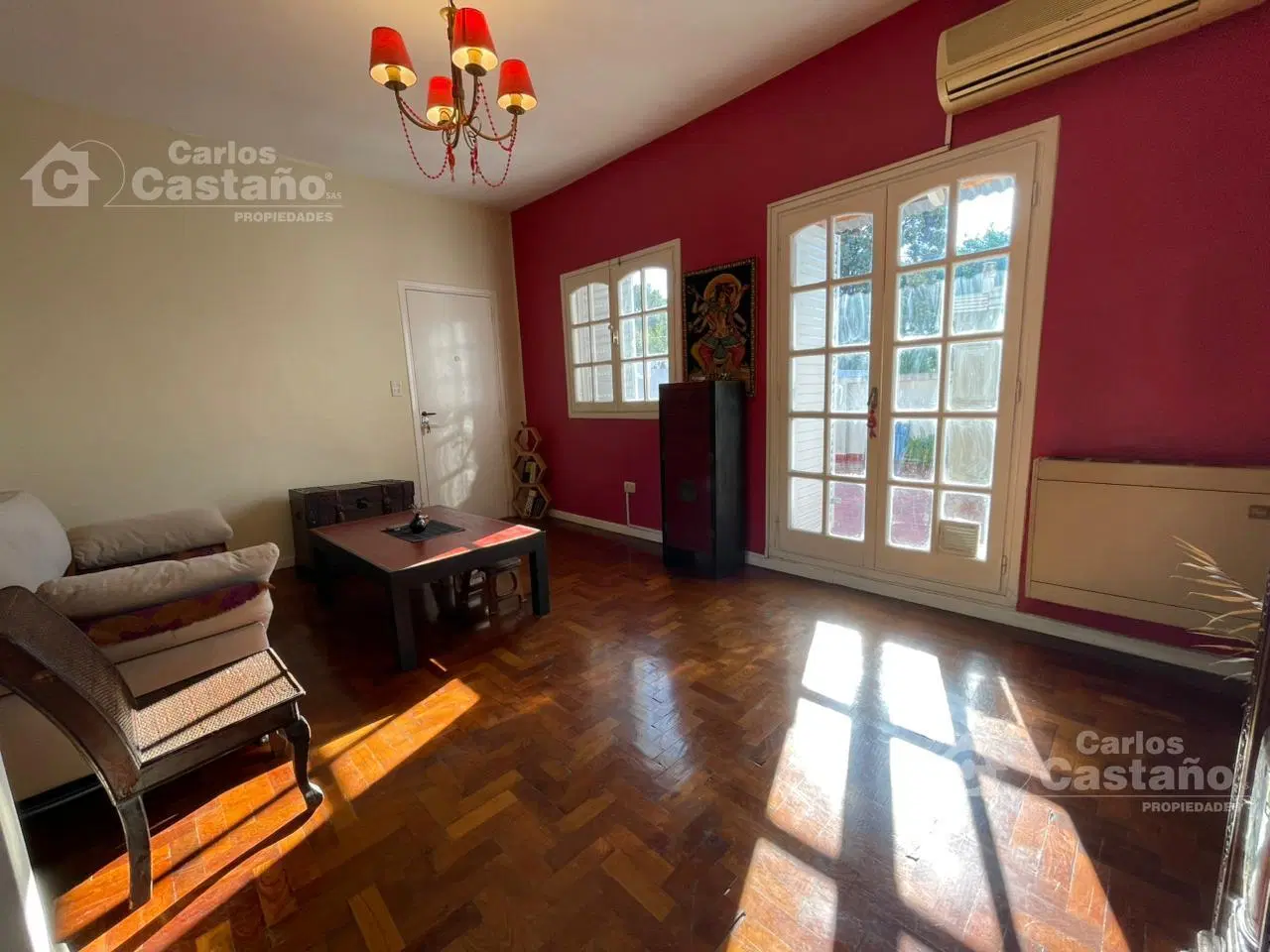 Inmejorable "sector" 3 ambientes 44m2. Mucha luz. (2do piso por escalera) 1
