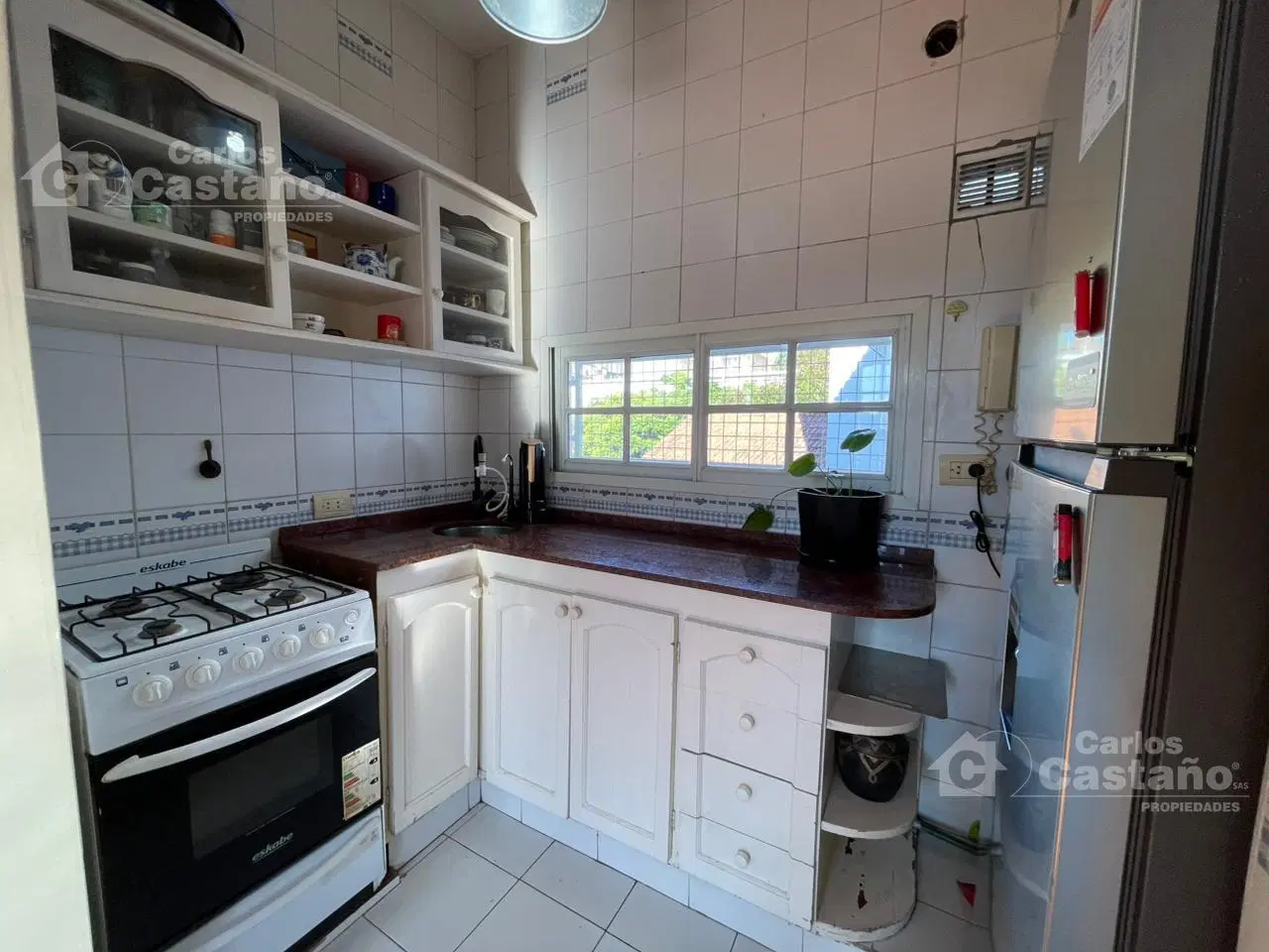 Inmejorable "sector" 3 ambientes 44m2. Mucha luz. (2do piso por escalera) 2