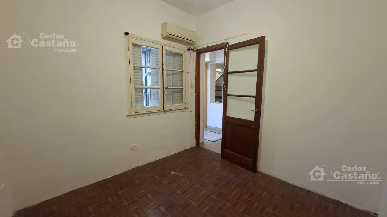 PH 2 ambientes al contra frente con patio y terraza 4