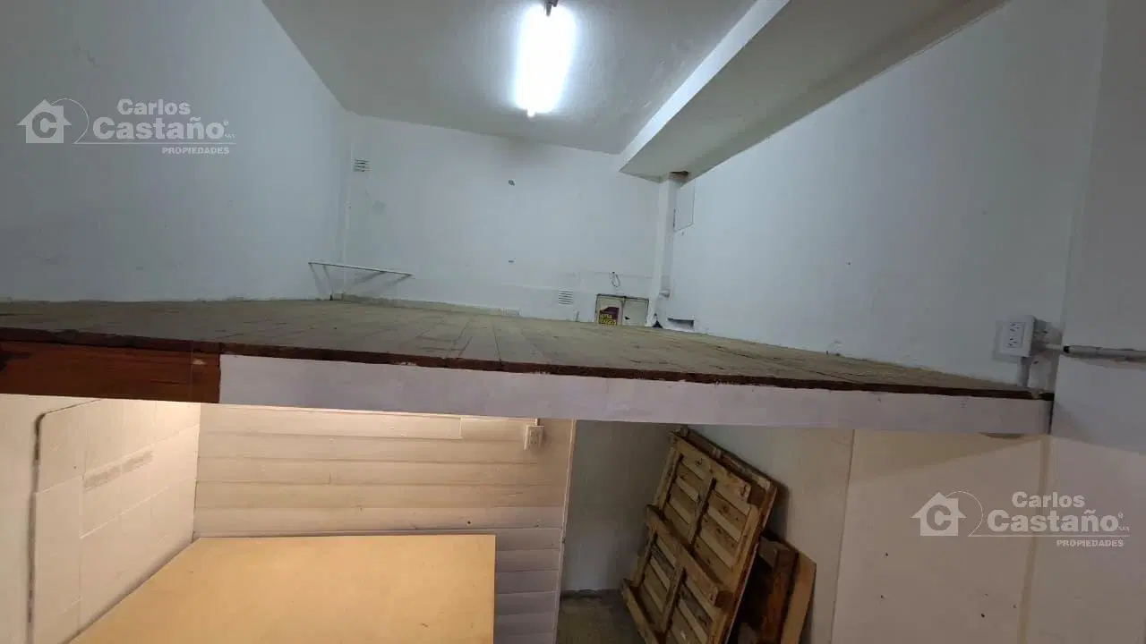 Local Entrepiso a 4/c de Av. Maipu (Zona Comercial) 3