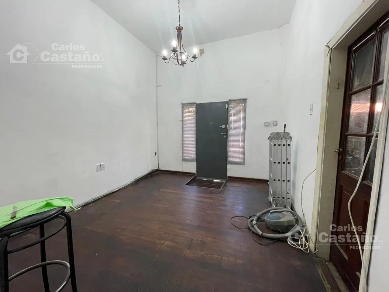 Casa/PH en PB al Frente, 3/4 Amb. con Garaje, Patio, Terraza y Jardín 2