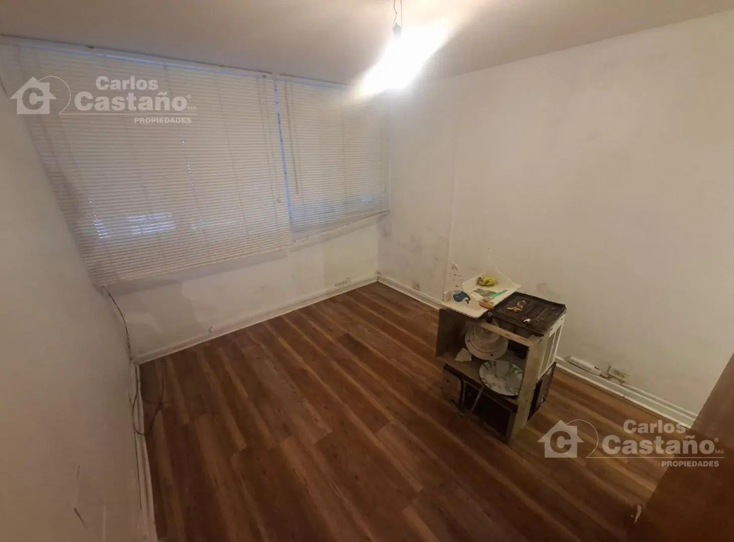 1 c/av. Maipú. Excelente 1 ambiente p/baja frente. T/PH 15m2 apto profesional. 3