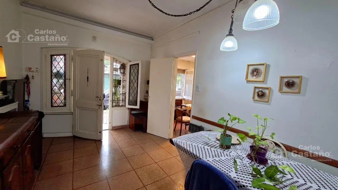 Casa 6 Amb. en Lote Propio 3