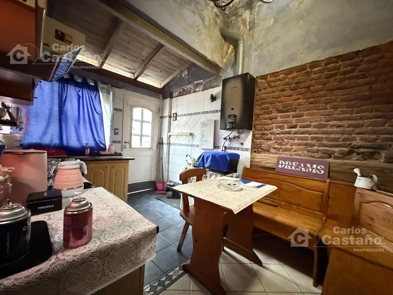 Depto. Tipo Casa 3 Amb. a Reciclar en Planta Alta 3