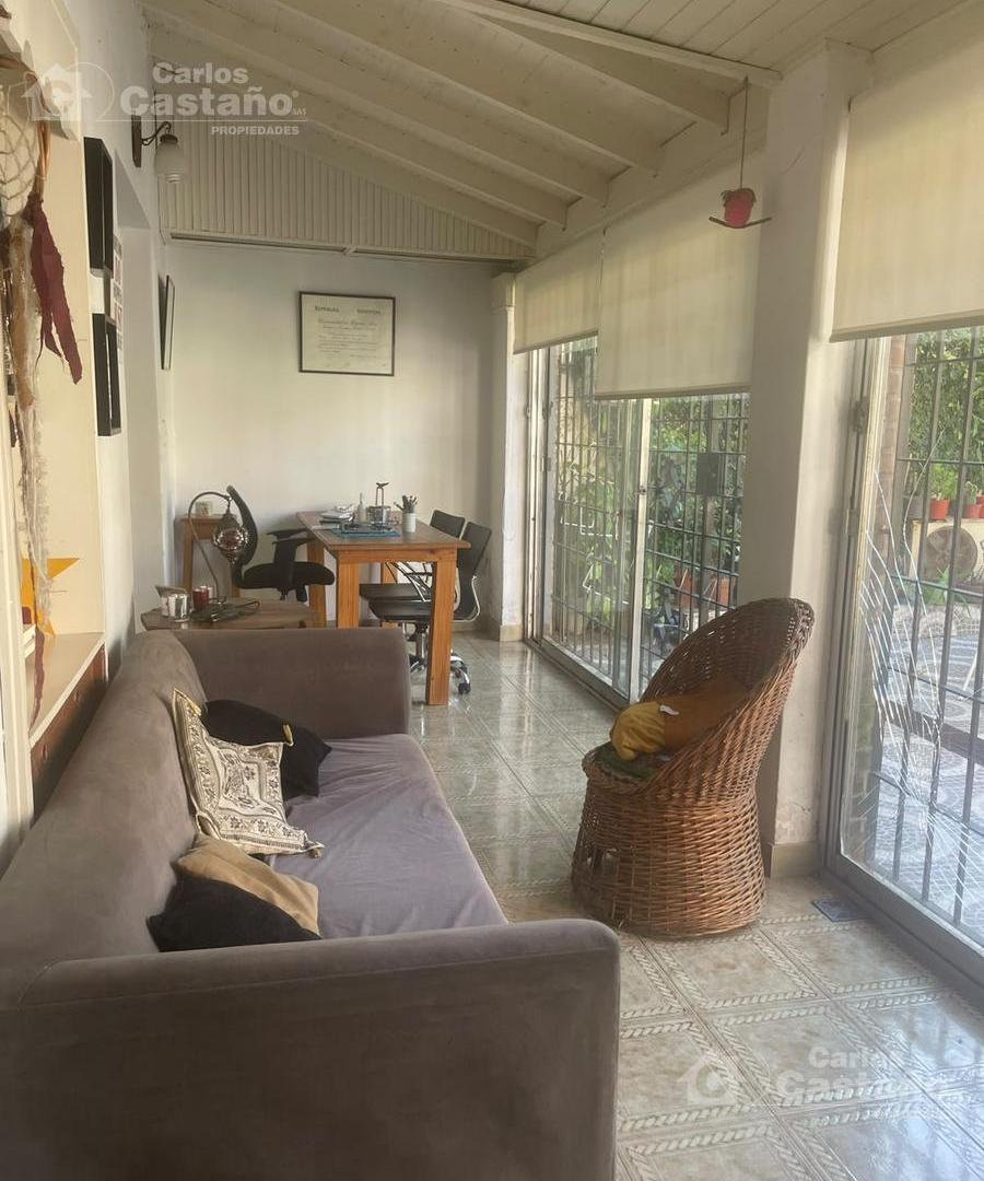 Foto de Chalet Clásico en 2 Plantas, 5 Amb. con Gran Fondo, Piscina, Garaje y, imagen 2