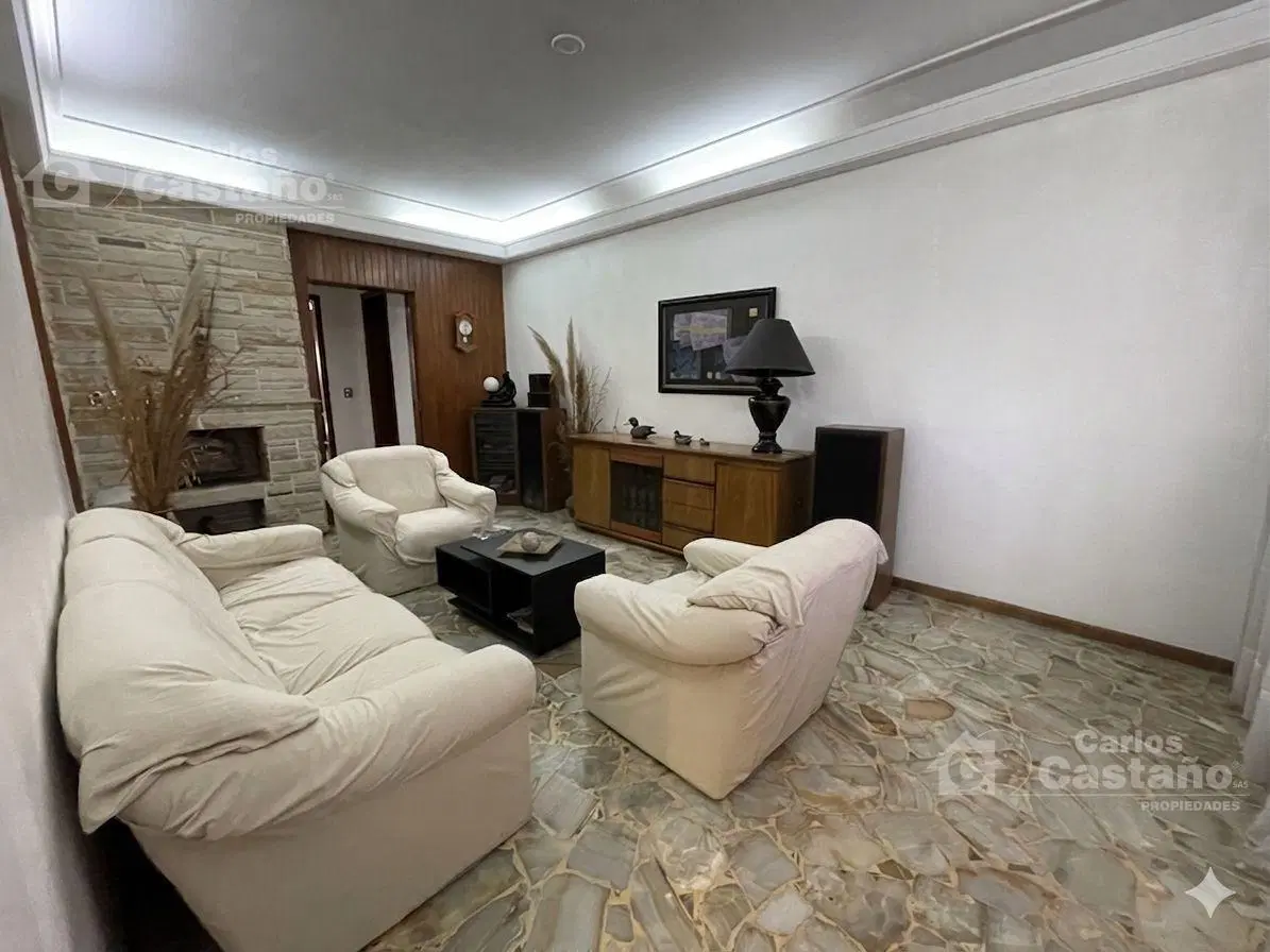 Doble Vivienda en Lote Propio con Ascensor | Ideal Comercial, Institucional o Multifamiliar 5