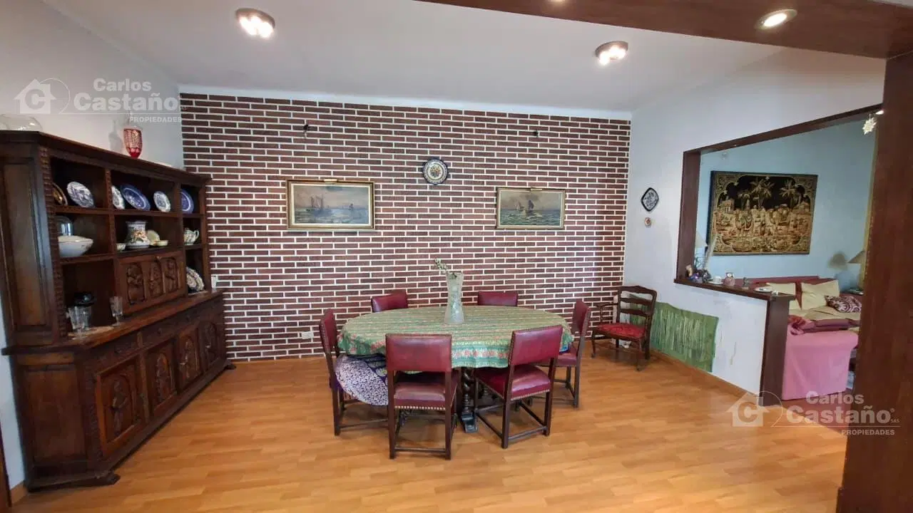 Exc. Chalet 7 Amb. con 3 Garajes; Patio; Terraza y Quincho 5