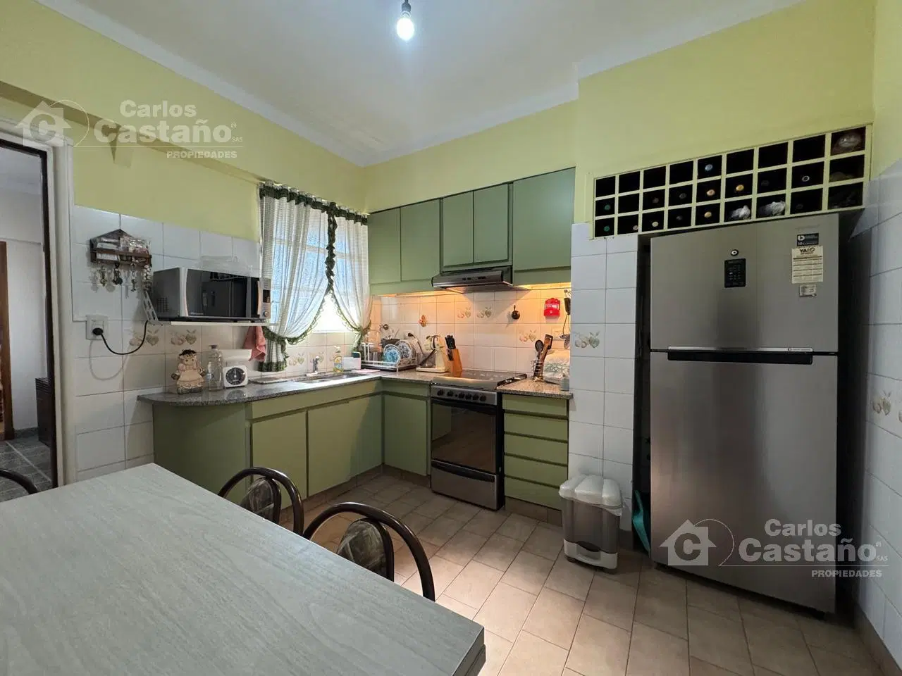 Casa en Altos de 3 Amb con Quincho, Piscina, Galpón y Local 2 Sótanos (1 en Local y otro en Galpón) 4