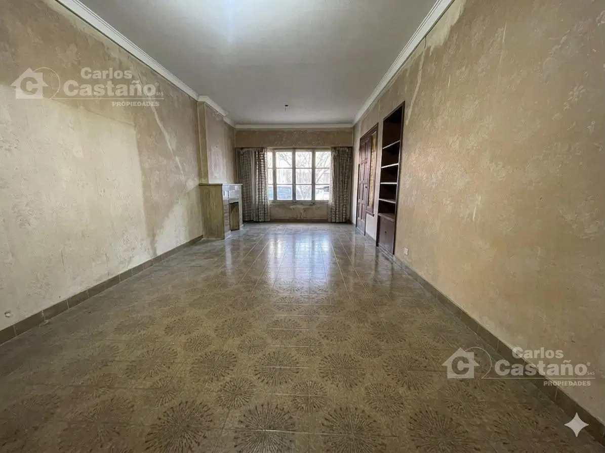Casa 3 Amb. a Refaccionar con Patio, Quincho, Terraza y Cochera 3