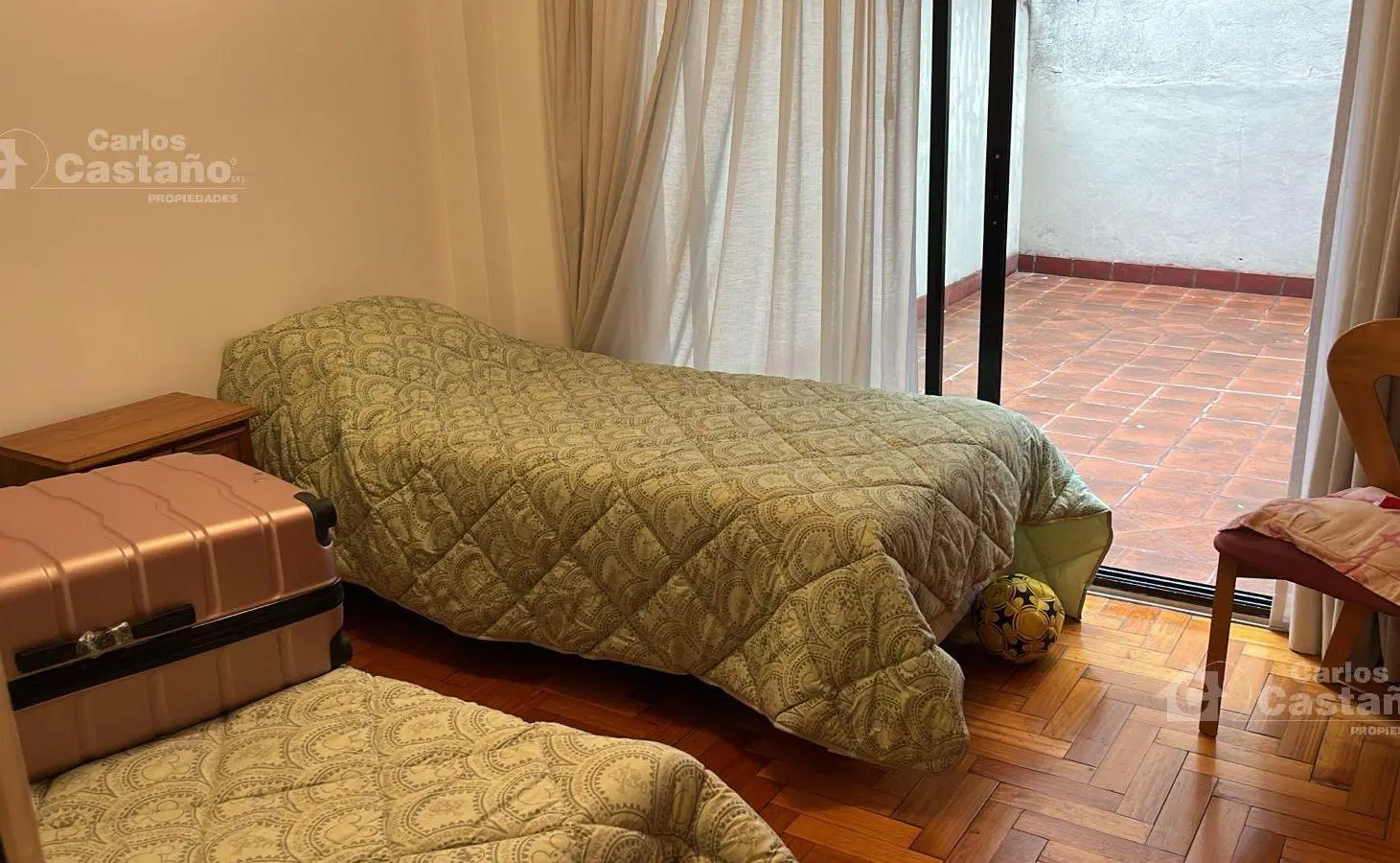 Exc. Semipiso de 3 Amb. al Frente con Balcón y Patio 3