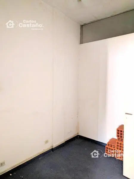 Oficina en Planta Alta al frente a 4/C de 9 de Julio 4