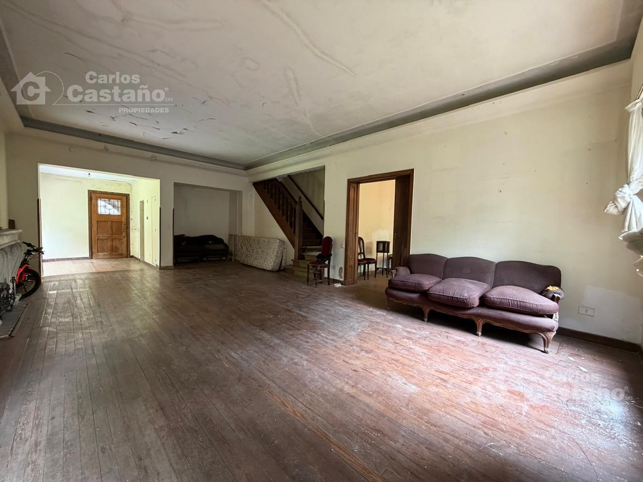 Foto de Exclusiva Propiedad 4 Amb. en la Mejor Zona de Olivos, imagen 2