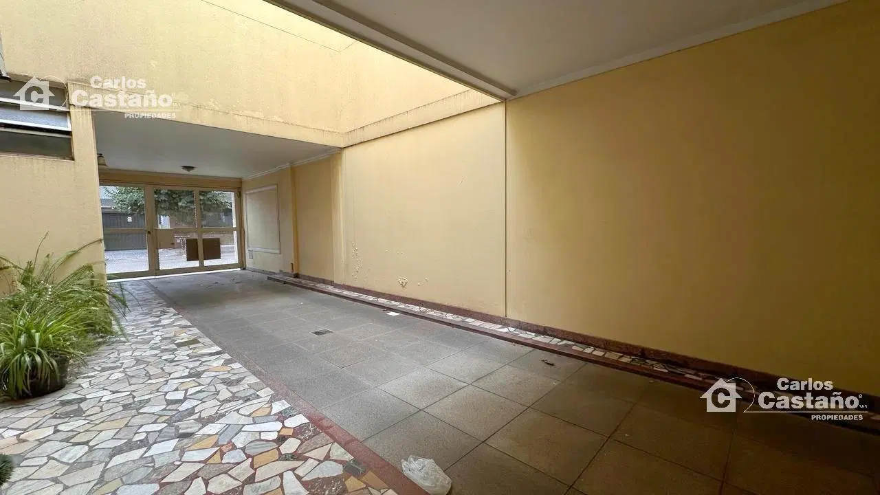 Depto. 2 Amb. al Lateral, Cerca de Av. Maipú 2