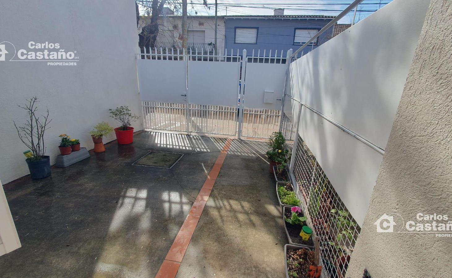 Foto de Exc. Duplex 2 Amb. con Cochera, Patio y Terraza, Impecable, imagen 3