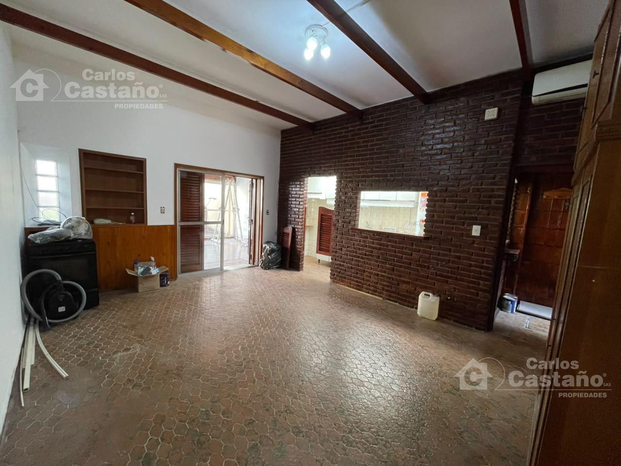 Foto de Comoda Casa 4 Amb con Dep de Serv, Amplio Jardin y Cochera, imagen 2