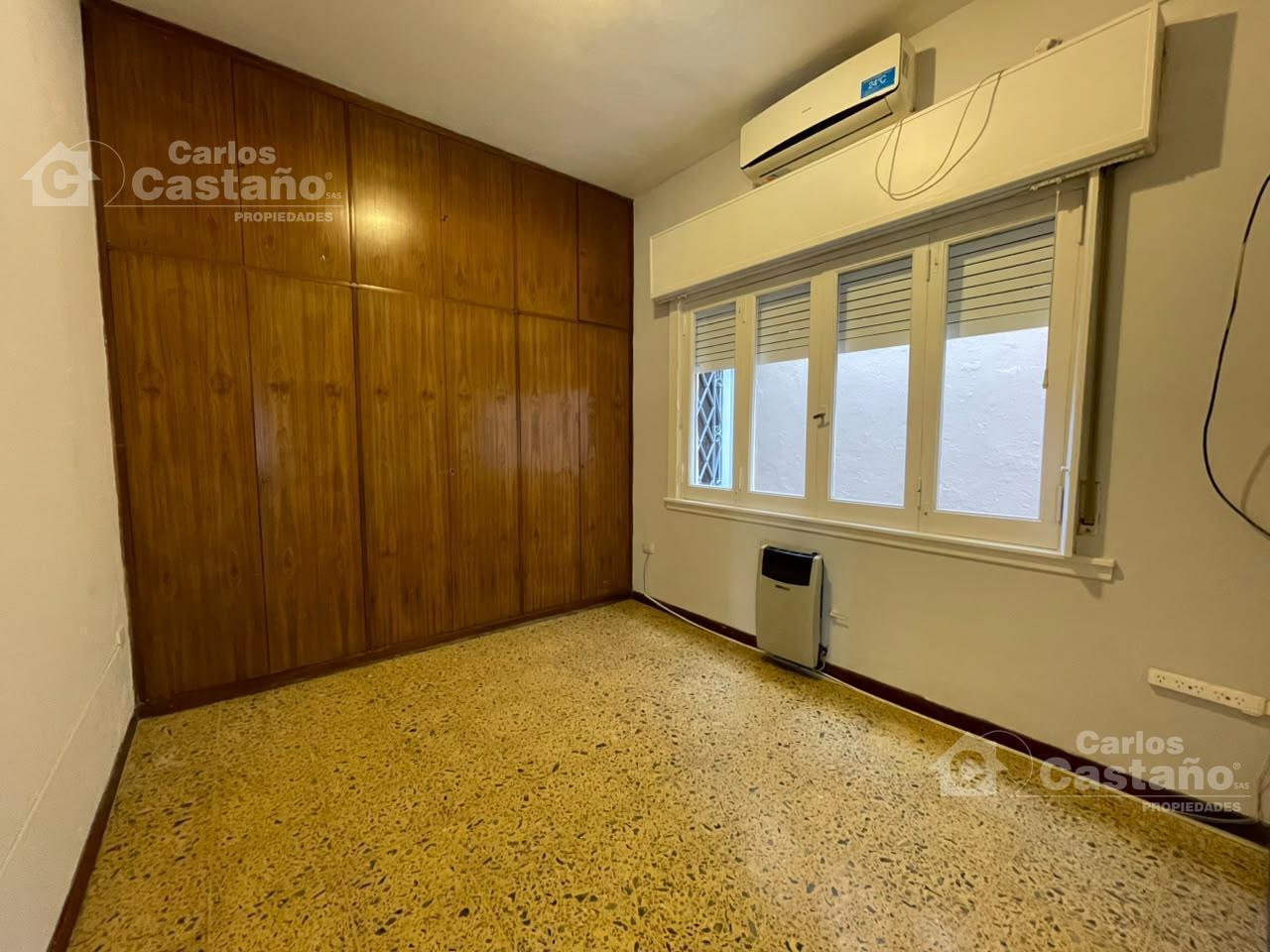 Foto de Comoda Casa 4 Amb con Dep de Serv, Amplio Jardin y Cochera, imagen 4