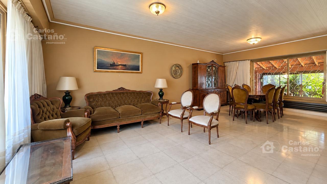 Foto de Casa 6 ambientes con jardín, piscina y garage para 2 autos en exclusivo, imagen 2