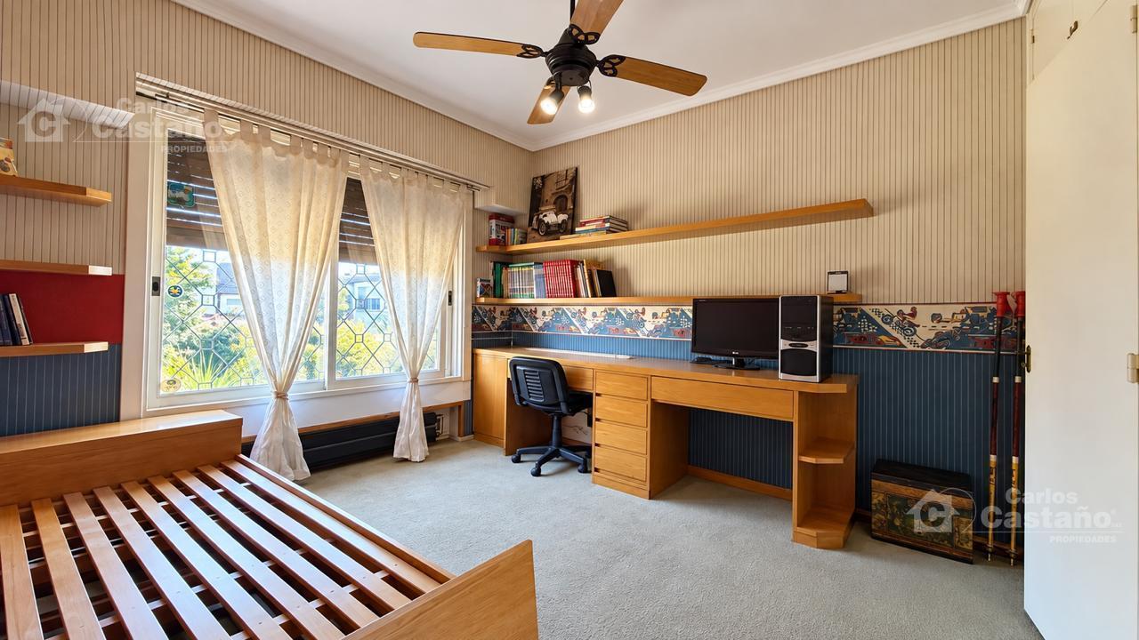 Foto de Casa 6 ambientes con jardín, piscina y garage para 2 autos en exclusivo, imagen 3