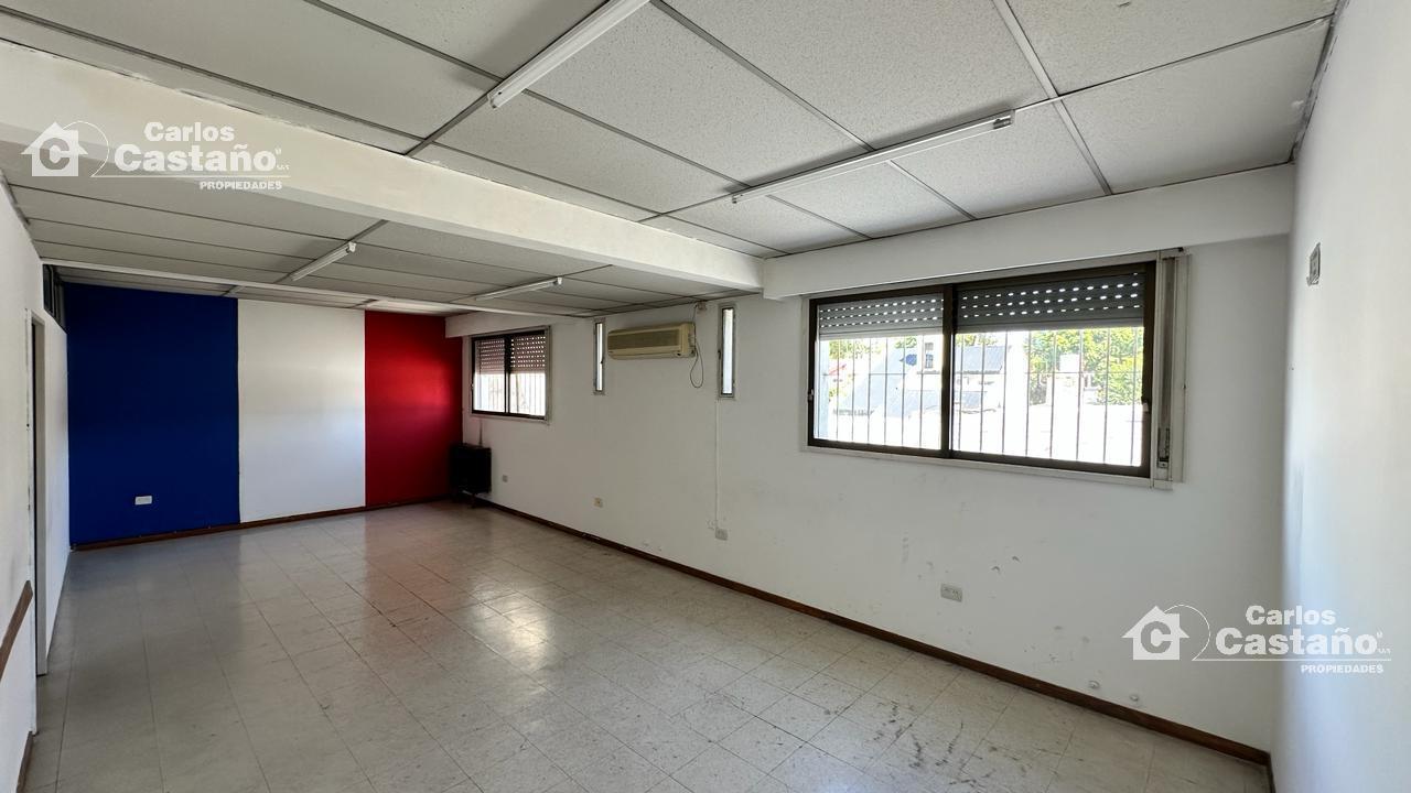 Foto de Gran Oficina/Local en PA, 7 Amb. Sobre Av. Maipú, imagen 4