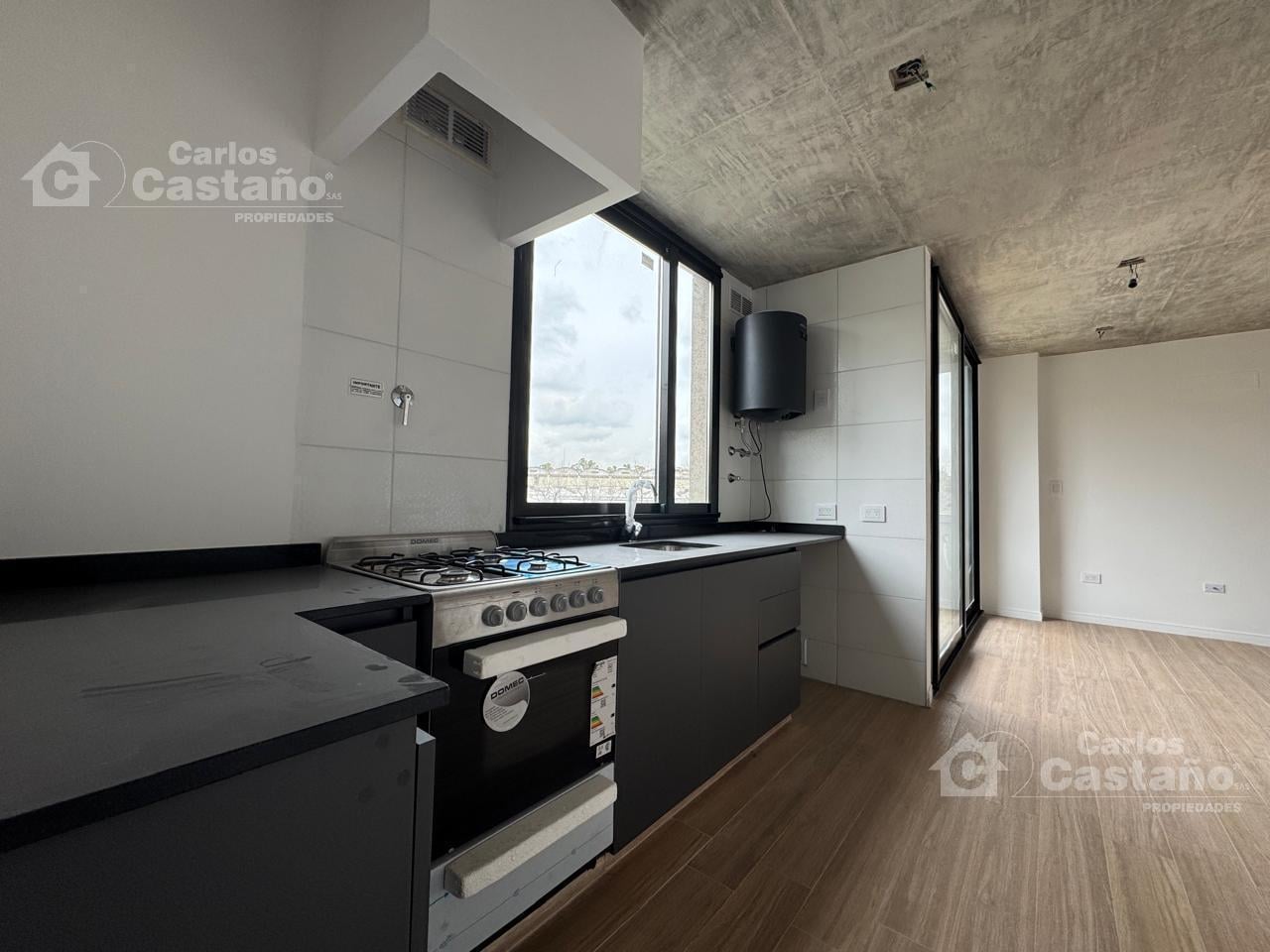 Foto de Exc. Semipiso de 1 Amb. al Contrafrente, Divisible con Balcón, imagen 4