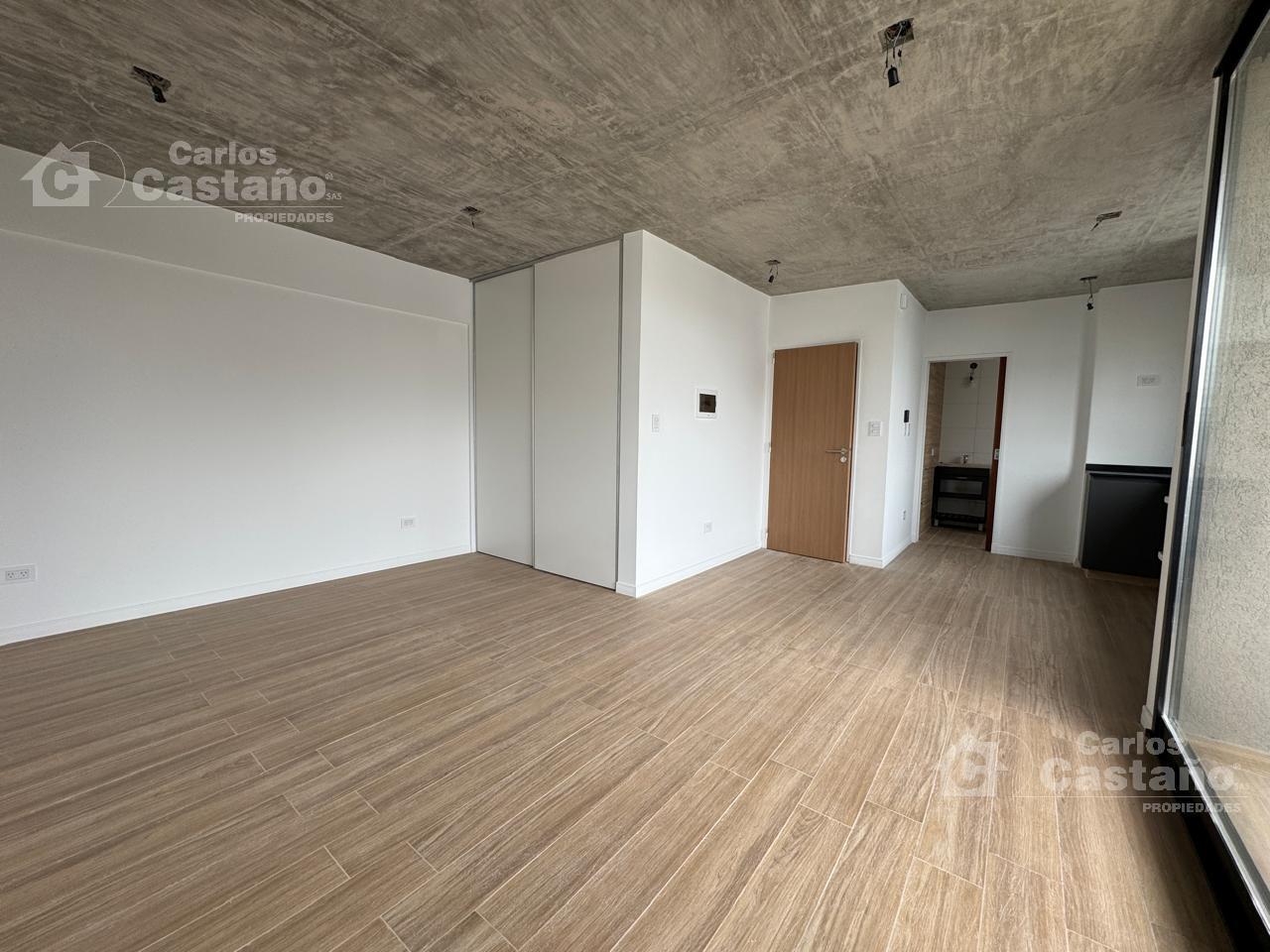 Foto de Exc. Semipiso de 1 Amb. al Contrafrente, Divisible con Balcón, imagen 3