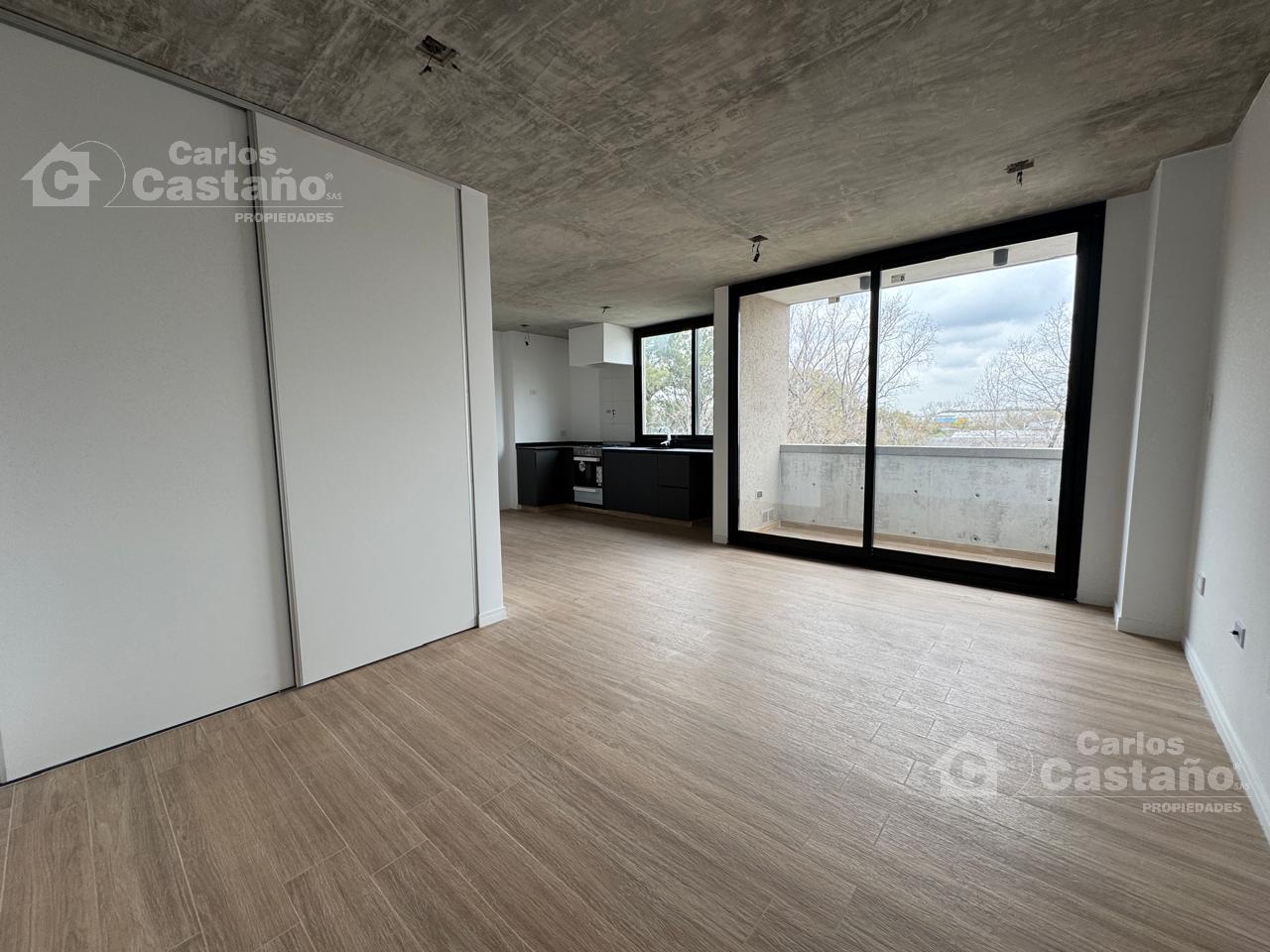 Foto de Exc. Semipiso de 1 Amb. al Frente, Divisible con Balcón, imagen 1