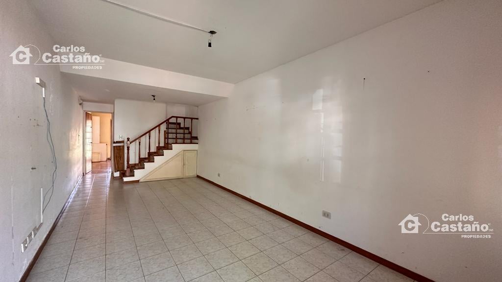 Foto de Exc Duplex 3 Amb con Fondo, Play-Room y Entrada de auto, imagen 1