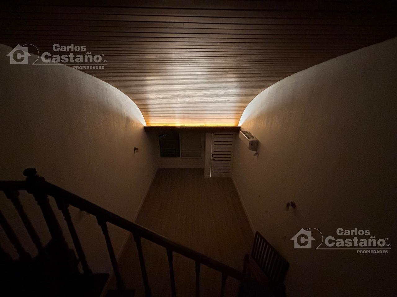 Foto de Chalet 5 Amb. con Jardín y 2 Cocheras, a 1/c de Av. Maipú, imagen 5