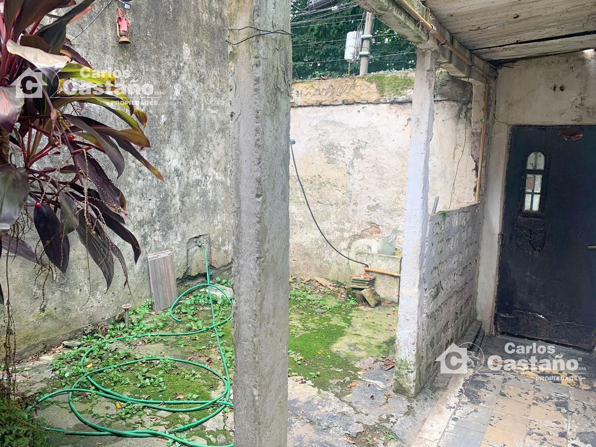 Foto de Casa en lote propio, zona R2 Ideal Dúplex o Refacción., imagen 1