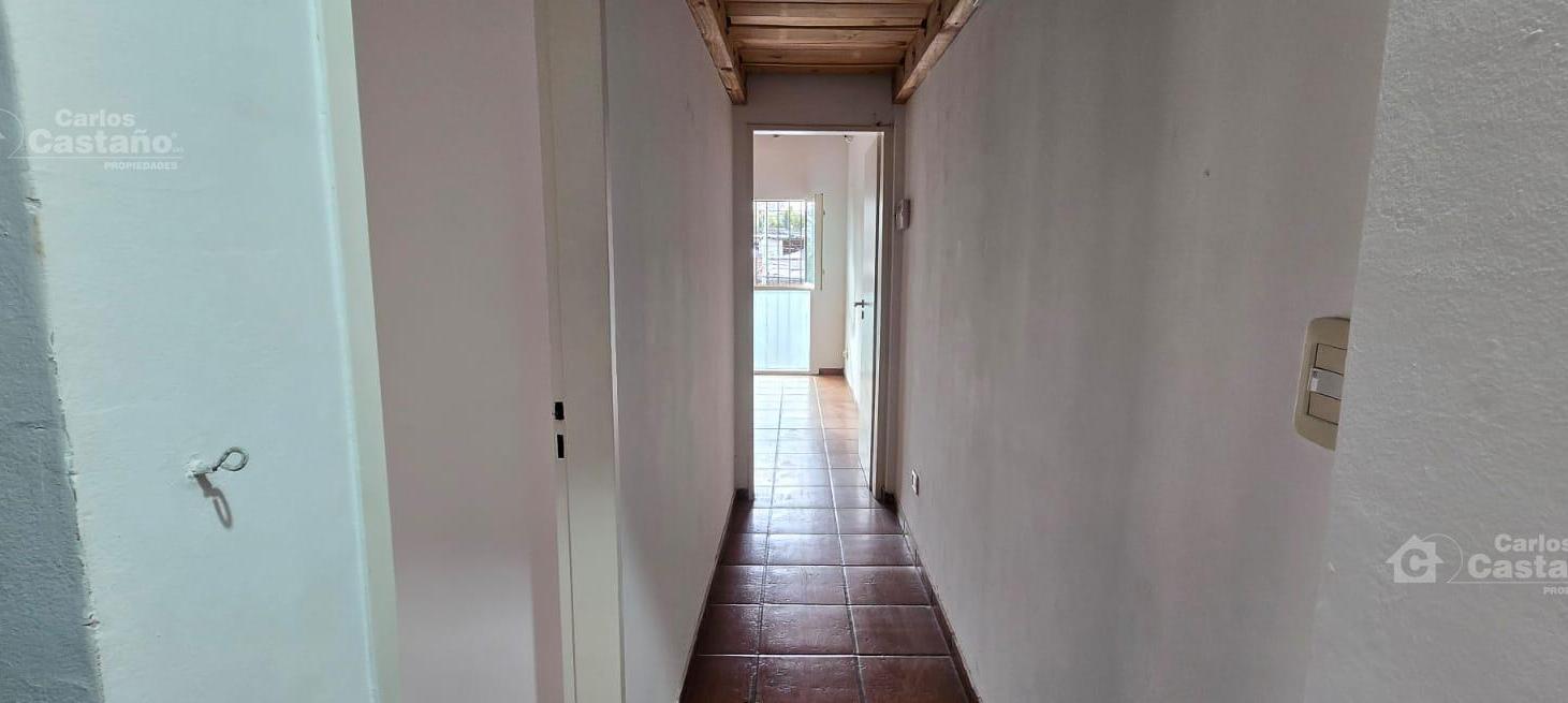 Foto de Casa 3 Amb. en Lote Propio y en Esquina, imagen 3