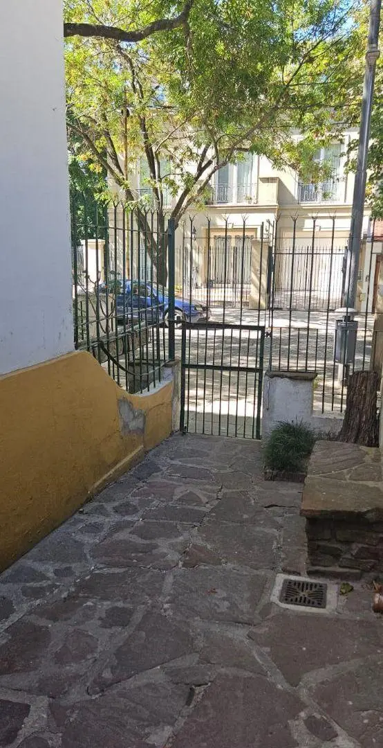 Sin exp SÓLO USO PROF o COMERC 4 amb PB en exc zona, patio 5