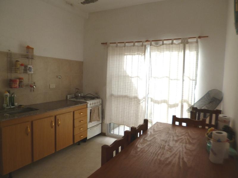 Duplex de 4 Ambientes Exelente Ubicacion con Gas Natural Instalado 2