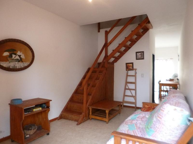 Duplex de 4 Ambientes Exelente Ubicacion con Gas Natural Instalado 5