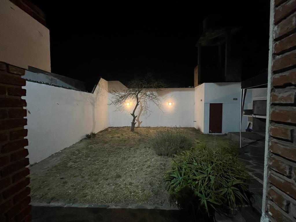 Casa 4 Ambientes en El Centro 3