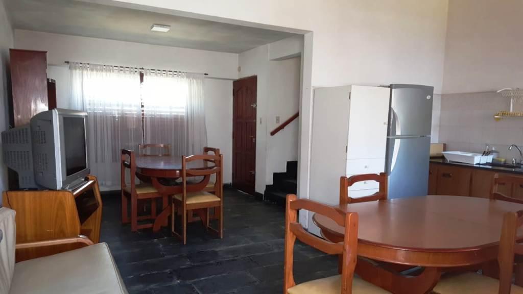 Casa 4 Ambientes en El Centro 5