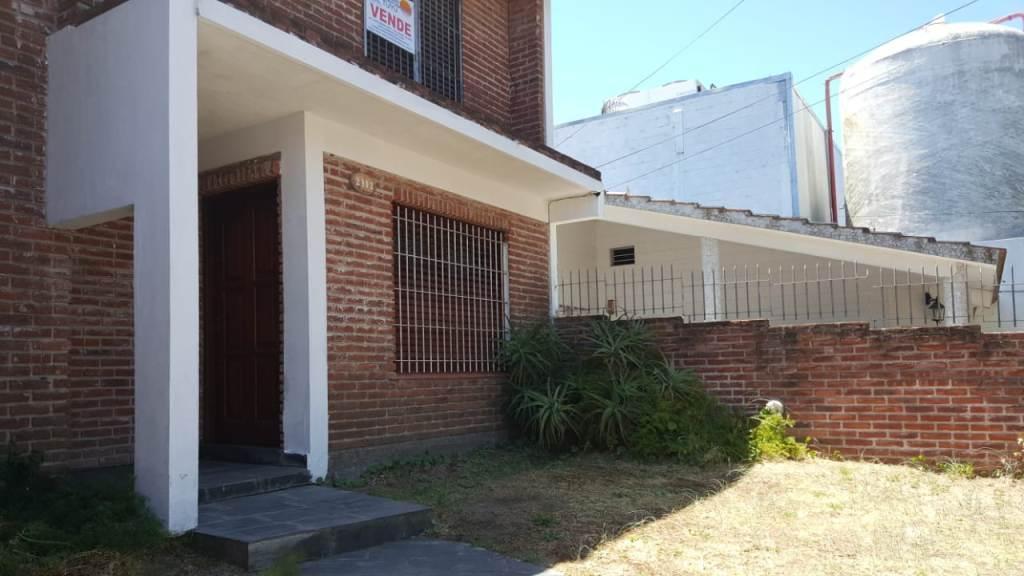 Casa 4 Ambientes en El Centro 2