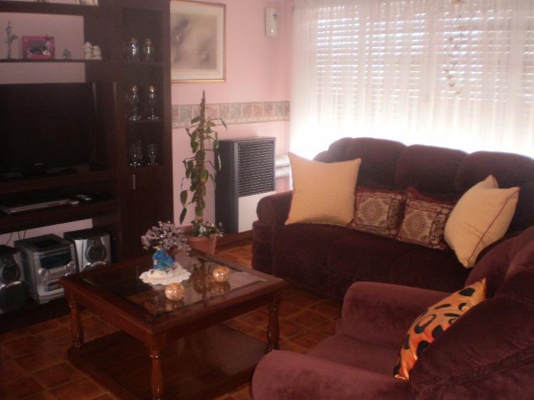 HERMOSO CHALET EN PUNTA MOGOTES