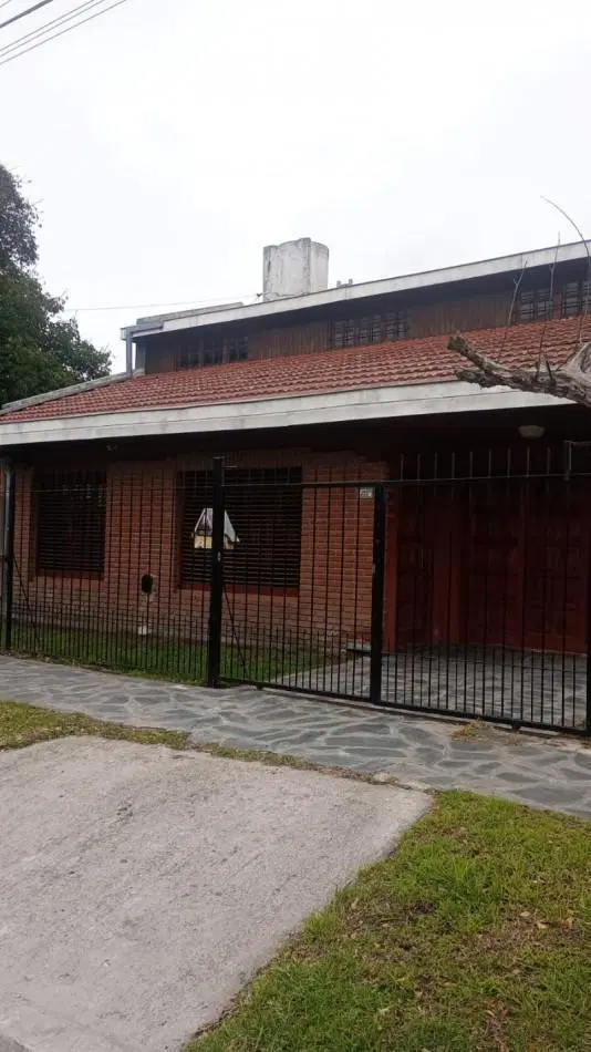 Chalet 4 ambientes en Venta 2