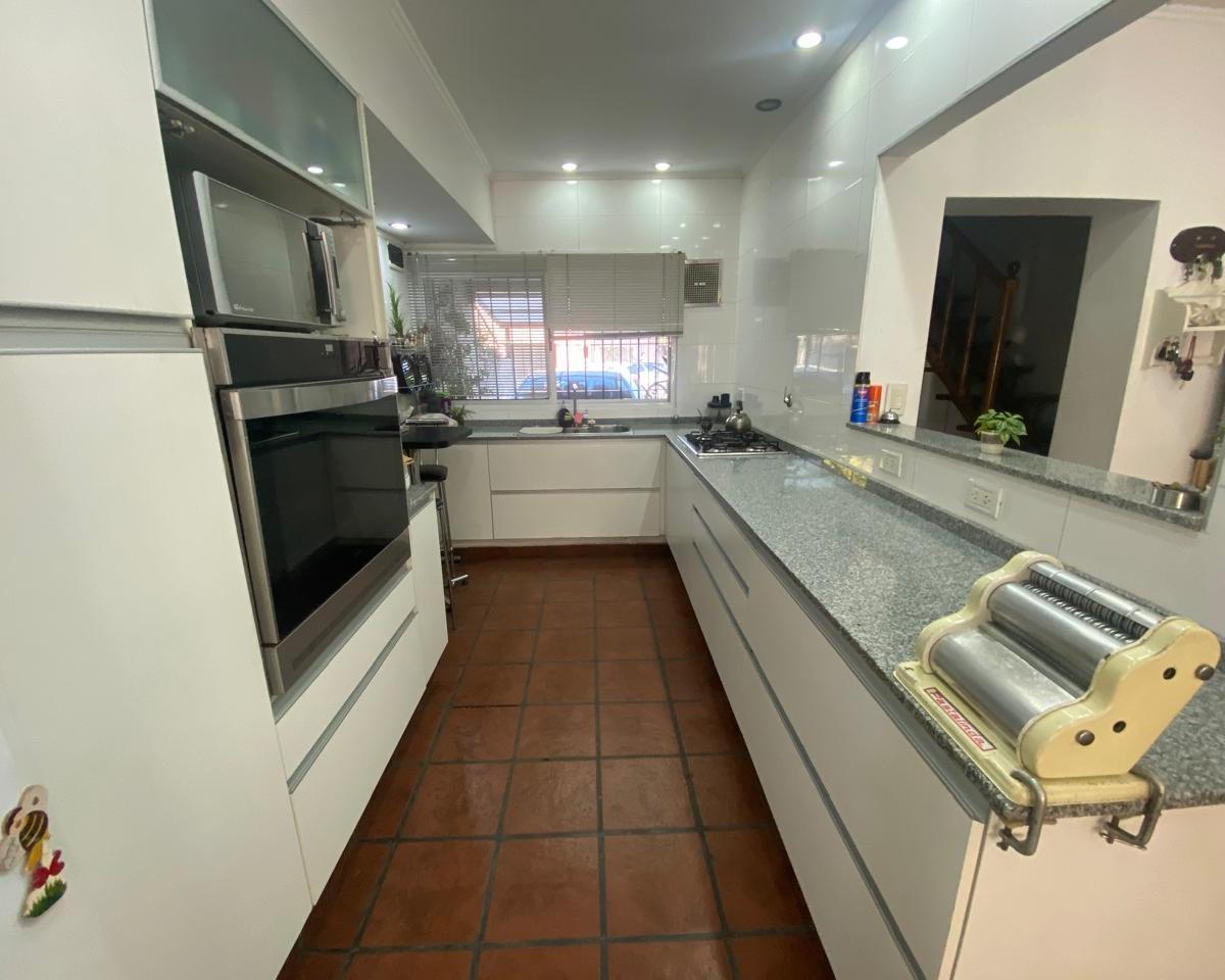 Foto de Casa 4 amb c/entrada coche , parque y pileta, imagen 3