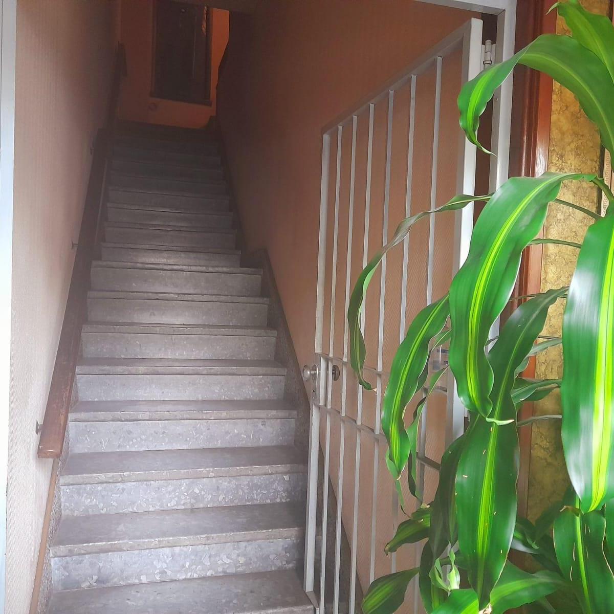 Piso Unico C/hab de Serv y Tza en Esq 2