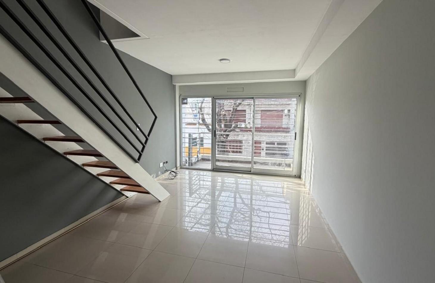 Foto de DEPARTAMENTO 2 AMBIENTES EN ALQUILER VERSALLES, imagen 4