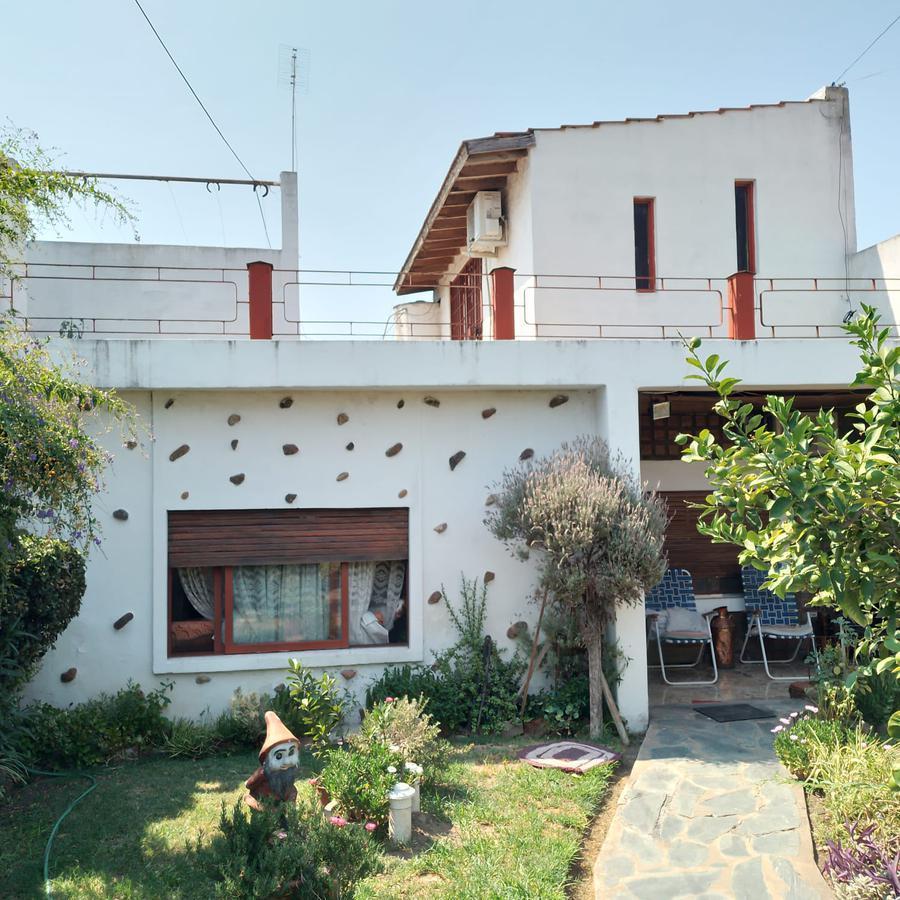 Casa - VENTA Los Polvorines - 3 AMB Y LOCAL AL FRENTE