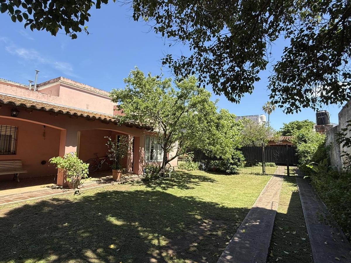 Casa en Venta en Una Sola Planta Estilo Colonial, San Miguel 4